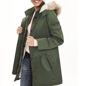 Women’s green banana republic parka coat
